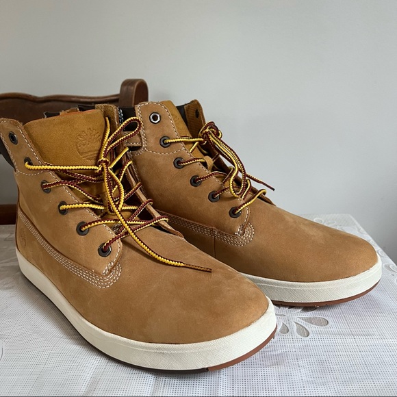Boys Timberland boots - Picture 6 of 11